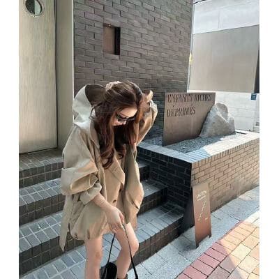 바 플러그 일몰 낮음 포화 상태 얕은 카키 다용도 후드 바람막이 와 성별 세련된 됐어. ~에서와 같이 유럽 블록