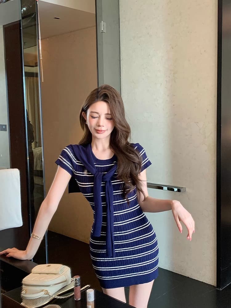 이른 가을 한국 치우 고기 야오 품격 부드러운 숙녀 홍콩 느낌 레트로 작은 샤넬 스타일 스트라이프 니트 드레스 기본 스커트 이미지 4