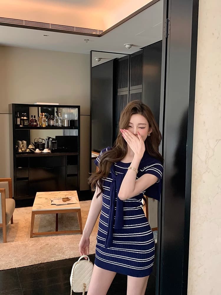 이른 가을 한국 치우 고기 야오 품격 부드러운 숙녀 홍콩 느낌 레트로 작은 샤넬 스타일 스트라이프 니트 드레스 기본 스커트 상세 이미지 8