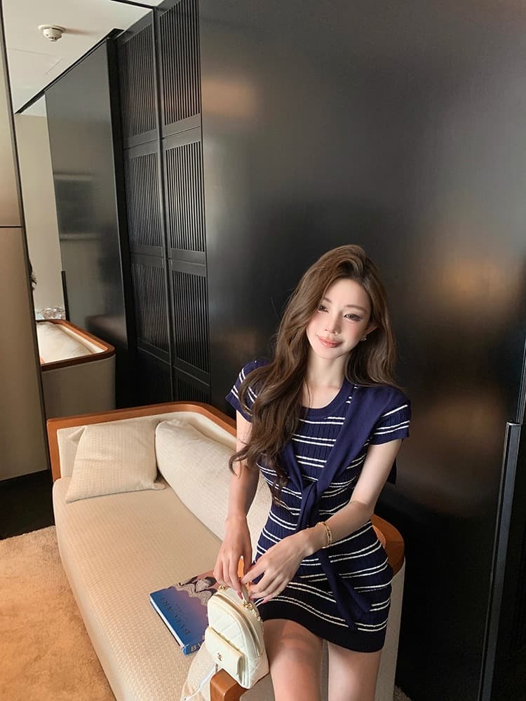 이른 가을 한국 치우 고기 야오 품격 부드러운 숙녀 홍콩 느낌 레트로 작은 샤넬 스타일 스트라이프 니트 드레스 기본 스커트 상세 이미지 26