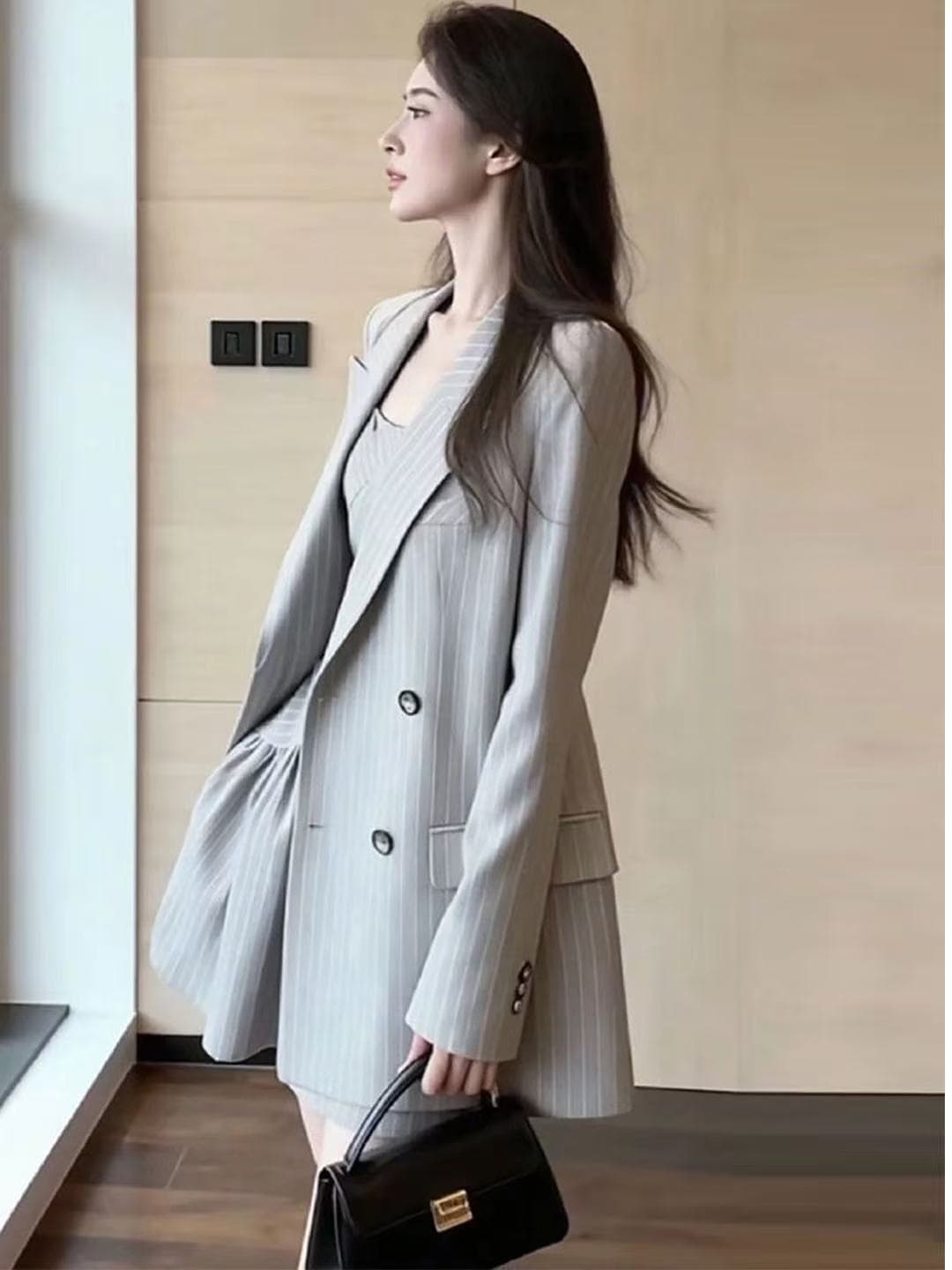 빛 사람들 부드러운 코치 착용 가져 가라. 전체 집합 품격 출퇴근 캐주얼 회색 스트라이프 정장 점프 슈트 치마 세트 여성 봄 상세 이미지 2