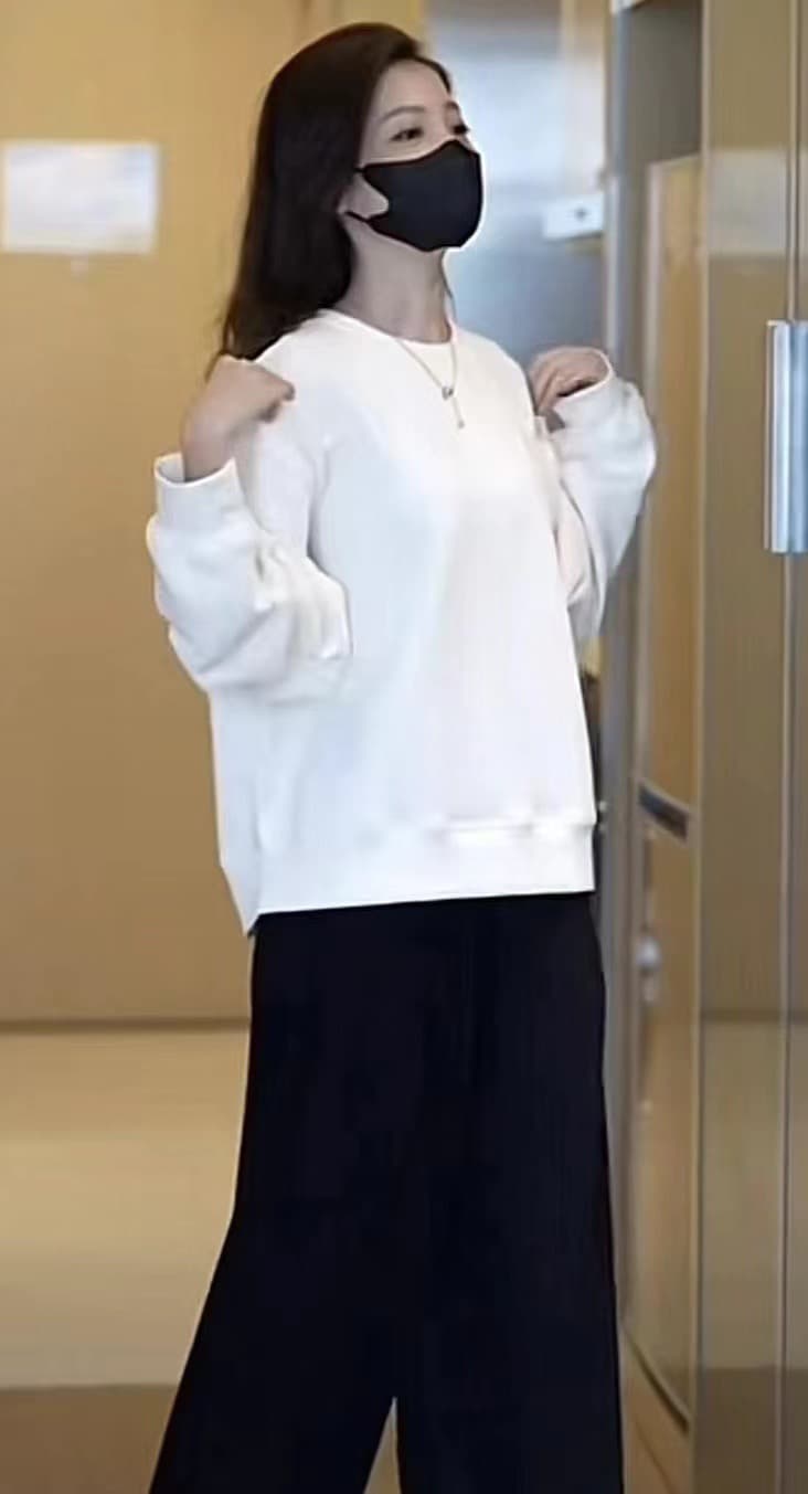 한국 스타일 루즈핏 후드 짧은 외투 캐주얼 후드티 플러스 캐주얼 에디션 9부 바지 다용도 세트 상세 이미지 8
