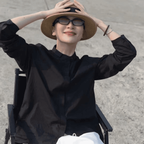 프랑스식 작은 폴로 칼라 싱글 줄 버튼 긴팔 여성 셔츠 2026 새로운 가을 Chic 경력 출퇴근 고급 센스 맨위 상세 이미지 13