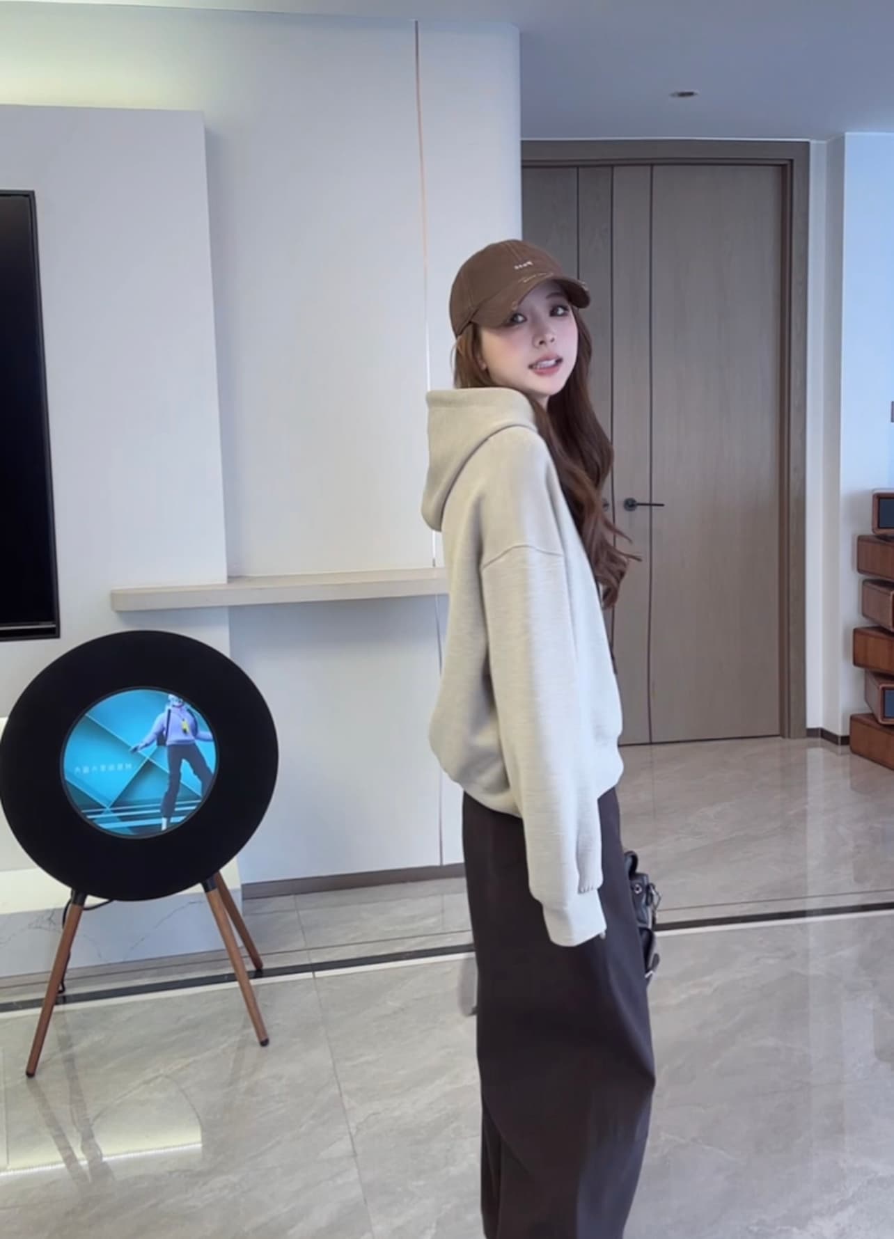 패션 캐주얼 루즈핏 작은 키 풀오버 후드 알파벳 후드티 상세 이미지 7