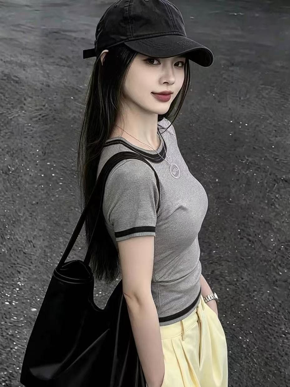 레트로 핫걸 그라데이션 낙서 라운드 넥 반팔 티셔츠 여성 2026 여름 새로운 몸매 가꾸기 슬림해 보이는 쇼트 스타일 아름다운 맨위 상세 이미지 3