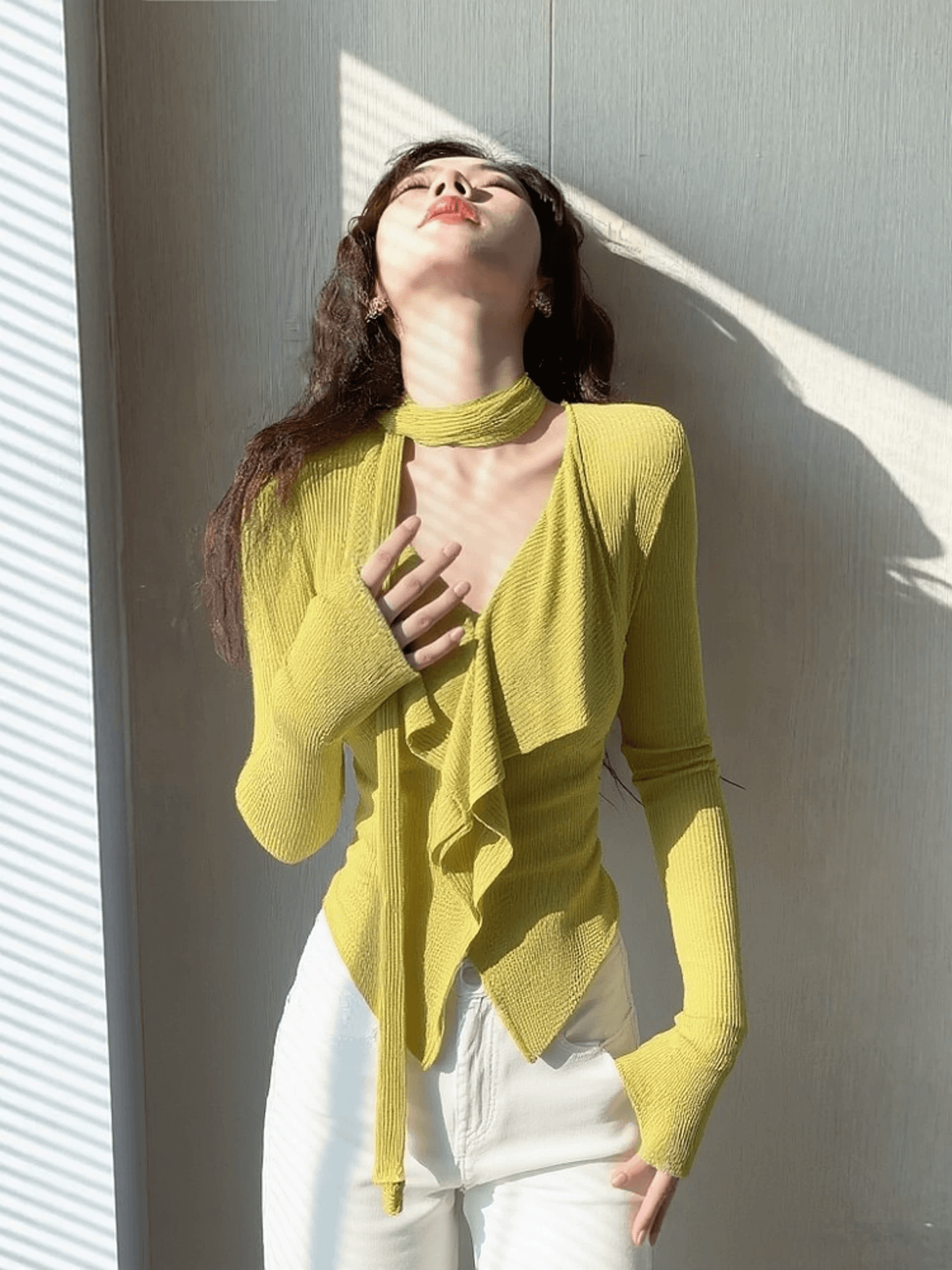 사스레 피나무 속 레몬 황색 긴팔 티셔츠 2026 새로운 아름다운 자이언트 잘 생긴 허리 수축 슬림해 보이는 프릴 품격 여신 팬 맨위 상세 이미지 4