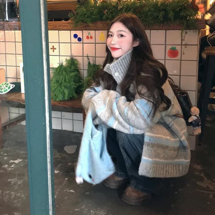 느긋한 바람 터틀넥 패치워크 색상 스트라이프 오픈 가디건 여성 코트 가을 겨울 고유 한 분위기 센스 루즈핏 맨위 재킷 보온 이미지 2