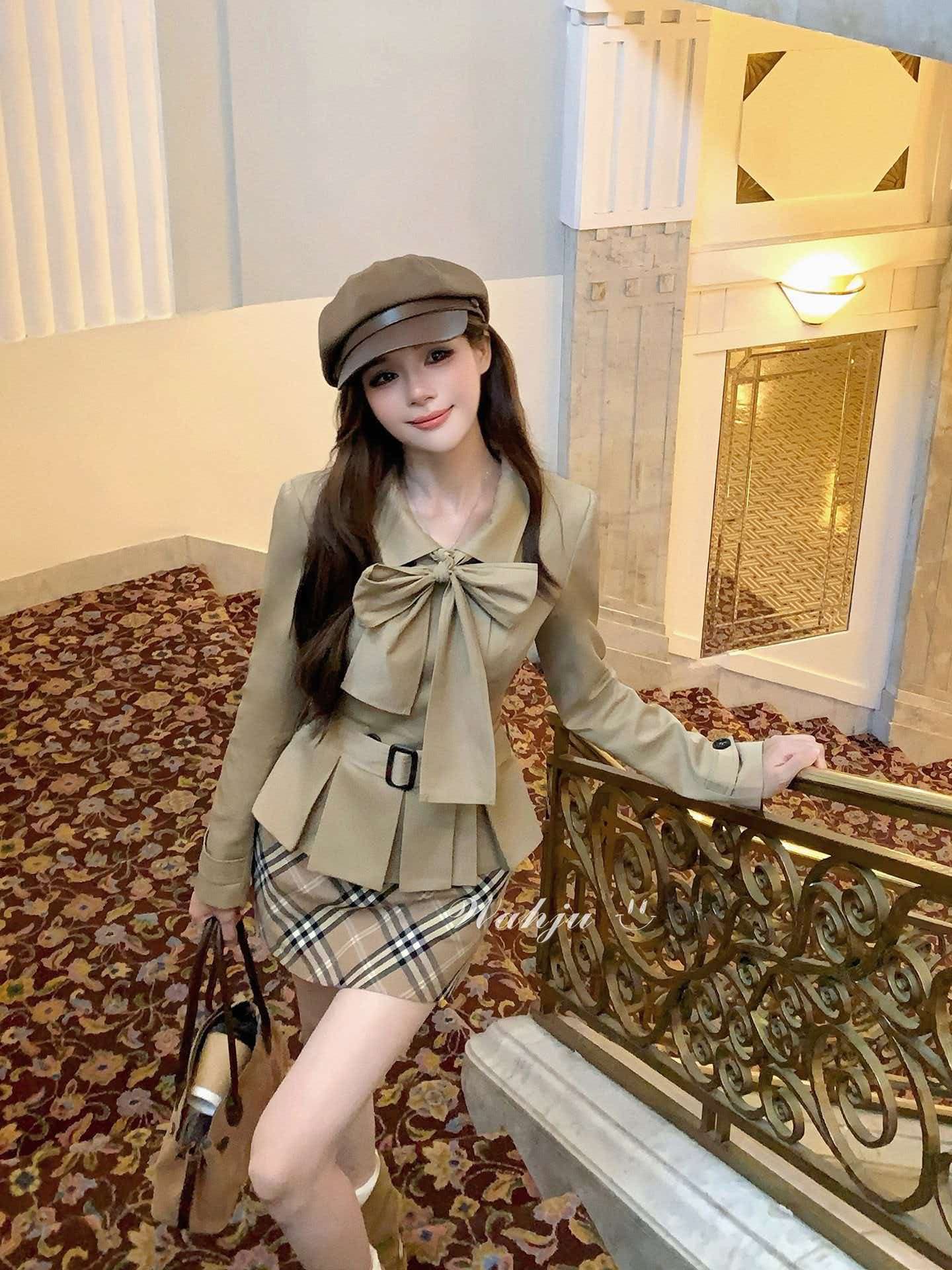 영국식 브라운 남자 이른 가을 레트로 천 골드 품격 폴로 칼라 이중 버튼 재킷 재킷 짧은 스커트