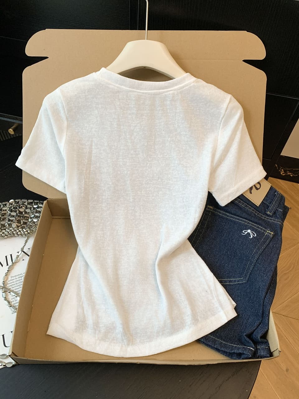 실사 아메리칸 핫걸 프린트 화이트 긴팔 티셔츠 여성 여름 새로운 몸매 가꾸기 슬림해 보이는 인사이드 가져 가라. 기본 셔츠 맨위 이미지 3