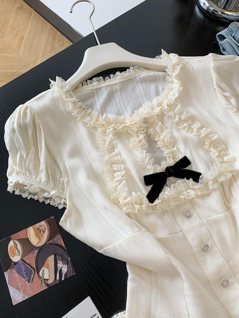 실사 프랑스식 달콤한 매운맛 바람 레이스 레이스 셔츠 여성 여름 새로운 나비 매듭 허리 수축 슬림해 보이는 거품 소매 맨위 상세 이미지 11