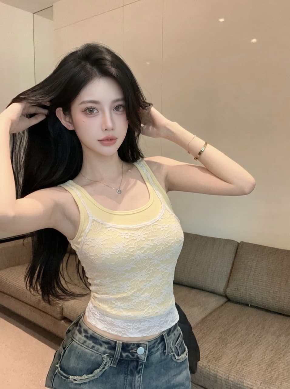 실사 순수한 욕망 핫걸 스택 착용 캐미솔 여름 외출용 인사이드 가져 가라. 레이스 조각 황색 작은 대중 맨위