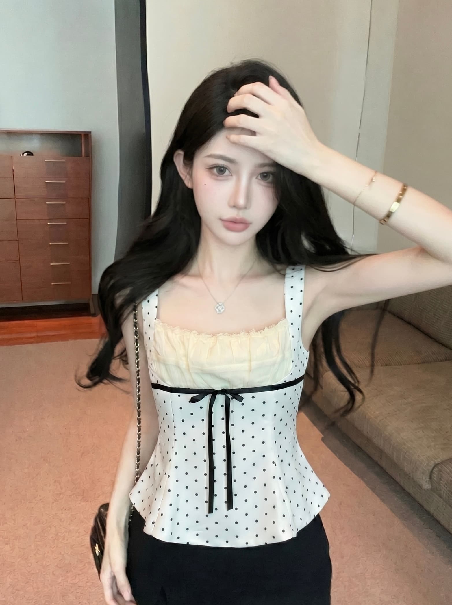 실사 프랑스식 달콤한 스타일 나비 매듭 도트 무늬 레이스 슬립 여성 여름 새로운 맨위 광장 칼라 조끼 작은 셔츠 상세 이미지 5