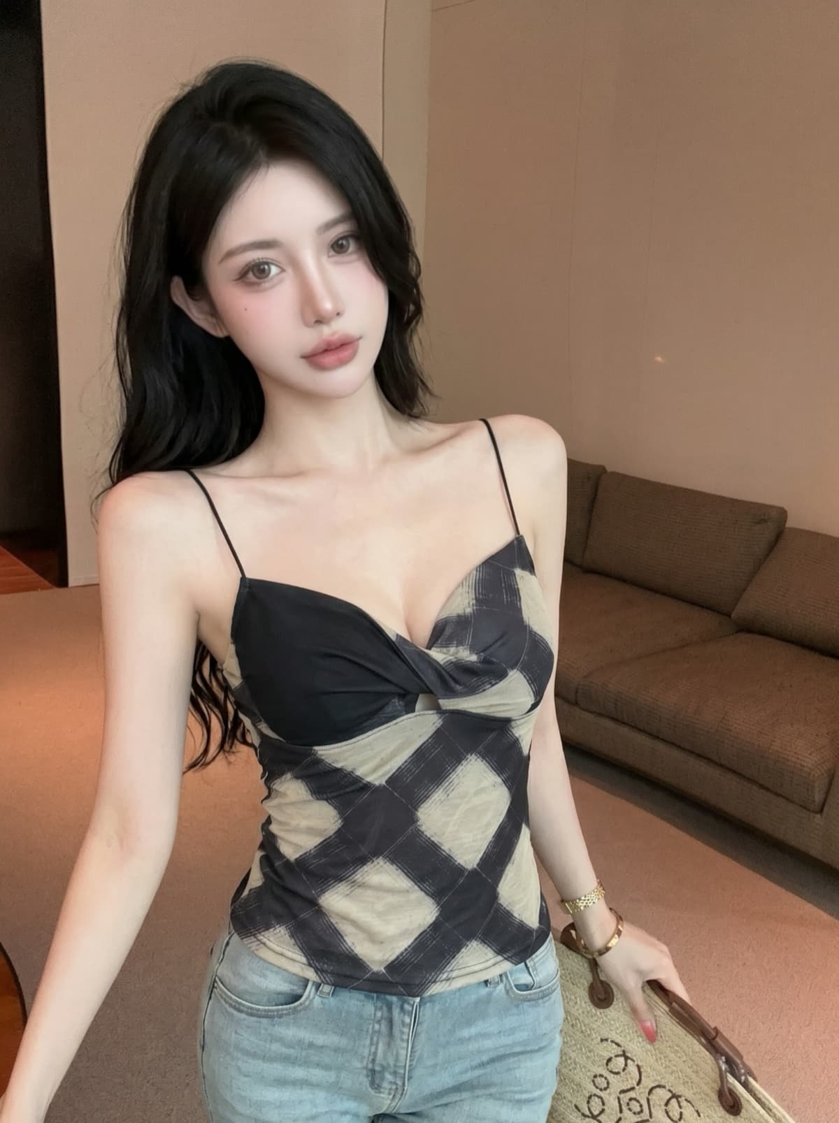 실사 몸매 가꾸기 슬림해 보이는 벨트 가슴 패드 의류 여성 여름 섹시함 핫걸 V넥 망사 배색 체크무늬 캐미솔 이미지 3