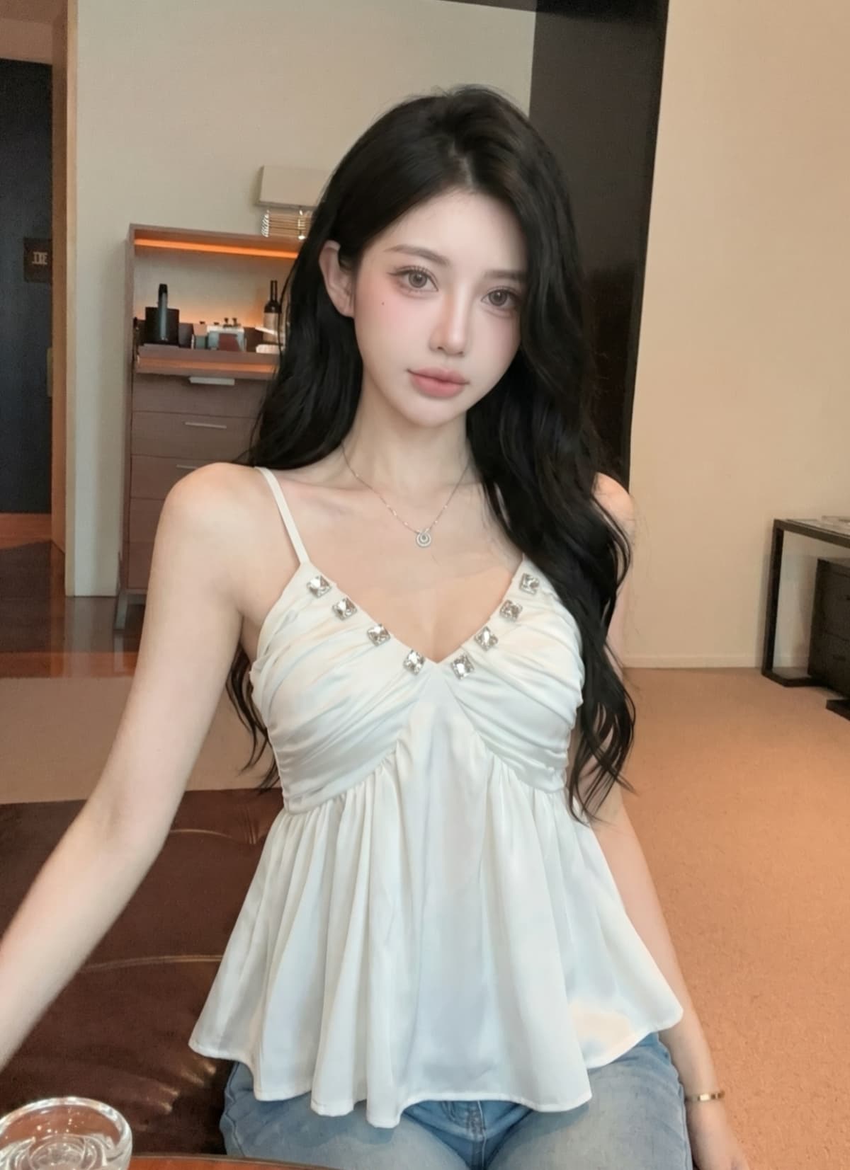실사 빛 럭셔리 명문 여성 바람 고급 센스 캐미솔 여름 다이아몬드 세팅 V넥 주름 디자인 허리 수축 순수한 욕망 맨위 상세 이미지 7
