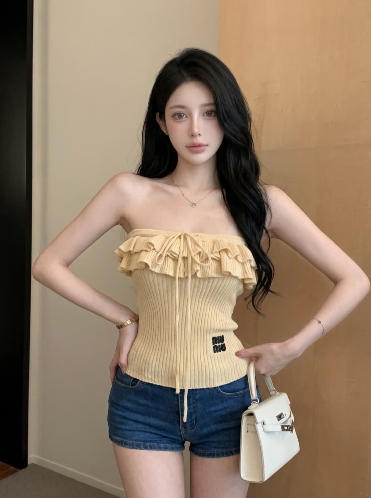실사 달콤함 펌프 Pleat 쇼트 스타일 디자인 센스 여성 여름 새로운 몸매 가꾸기 프릴 오프숄더 튜브탑 맨위 이미지 5