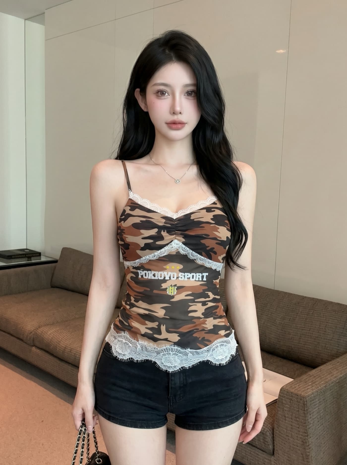 실사 아메리칸 레트로 알파벳 프린트 레이스 측면 카모플라주 캐미솔 여름 허리 수축 슬림해 보이는 핫걸 맨위 여성 상세 이미지 3