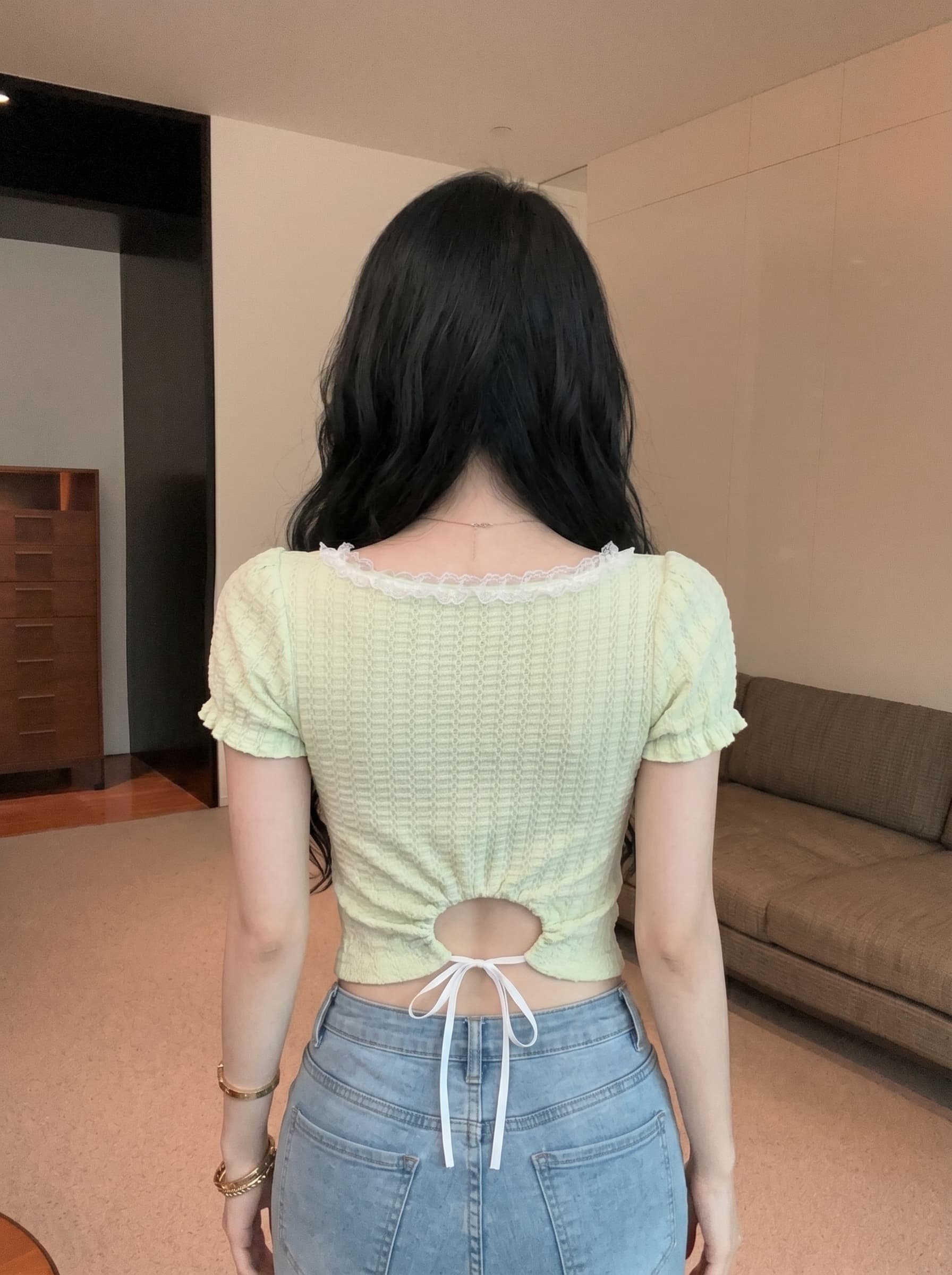 실사 순수한 욕망 바람 긍정적 인 어깨 광장 칼라 티셔츠 여성 여름 2026 새로운 부드러운 고급 센스 몸매 가꾸기 달콤한 매운맛 쇼트 스타일 맨위 상세 이미지 12