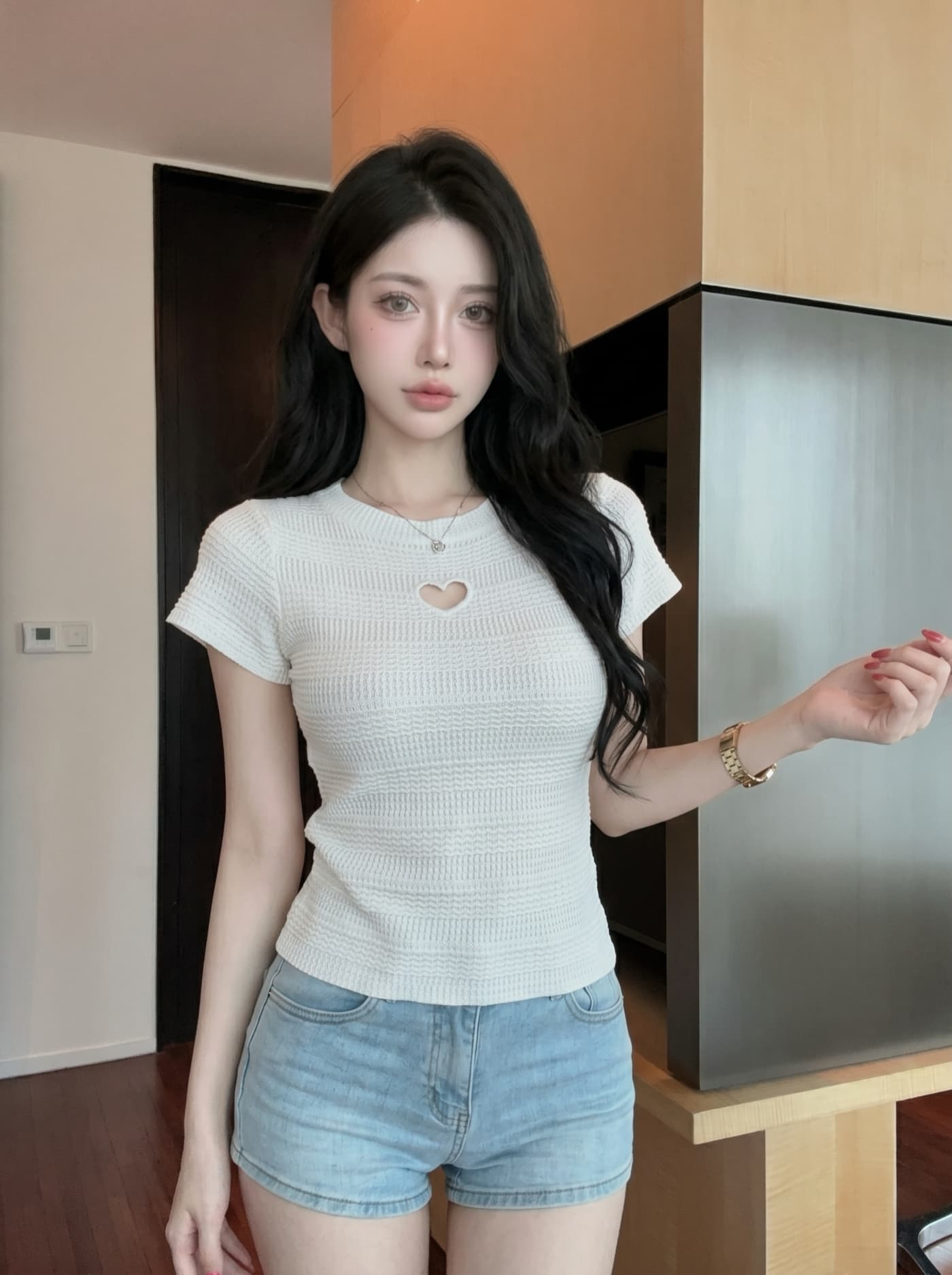 실사 여름 패션 디자인 센스 하트 홀로우 아웃 니트 반팔 티셔츠 여성 몸매 가꾸기 슬림해 보이는 Chic 외출용 맨위 상세 이미지 2