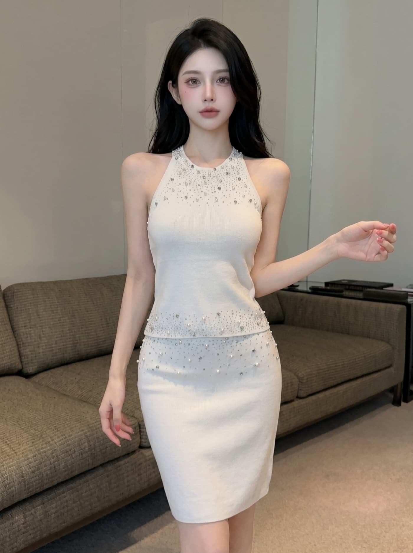 실사 로얄 자매 빛 요리 한 아름다운 작은 치마 몸매 가꾸기 타이트 스커트 생일 예복 세트 부유 한 가족 천 골드 miu 부서 착용 가져 가라.