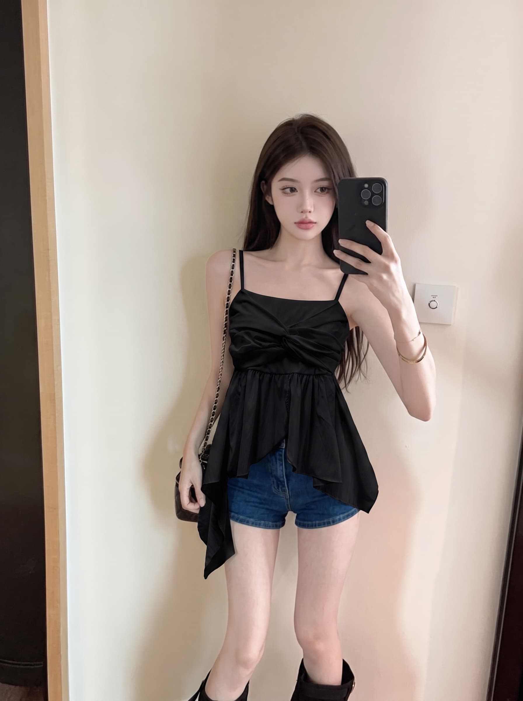 실사 여름 새로운 한국 스타일 다용도 불규칙 프릴 비틀림 캐미솔 몸매 가꾸기 슬림해 보이는 맨위 상세 이미지 6