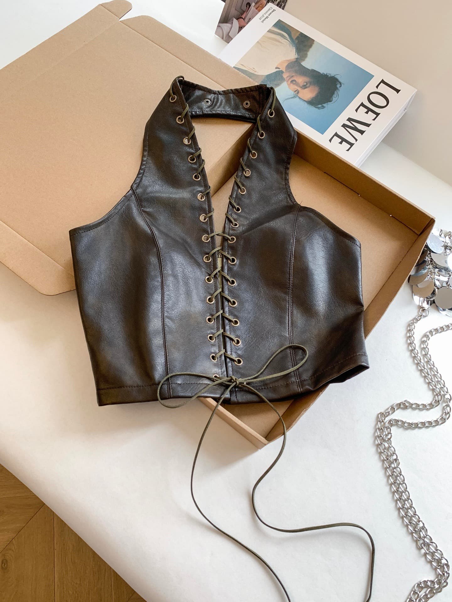 실사 아메리칸 레트로 핫걸 다용도 PU 가죽 행침 목 십자가 레이스업 백리스 캐미솔 인사이드 잡아라. 의류 여성 상세 이미지 11