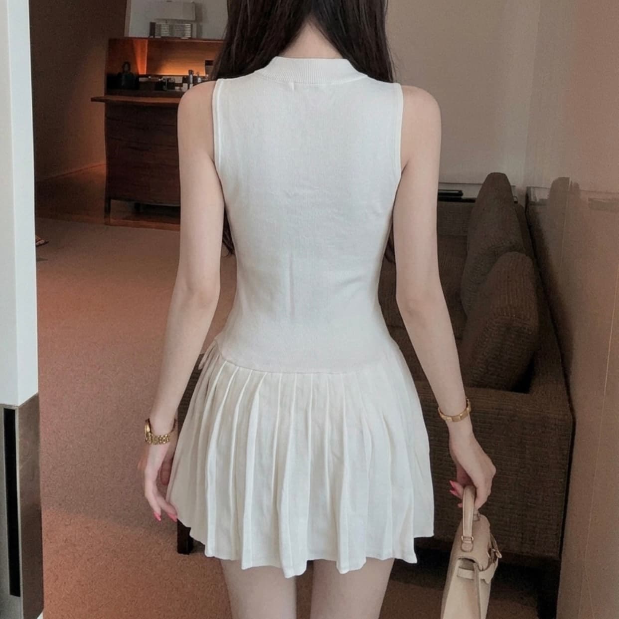 실사 작은 샤넬 스타일 품격 디자인 센스 플리츠 민소매 여성 드레스 여름 허리 수축 슬림해 보이는 라운드 넥 플리츠 미니 스커트 이미지 5