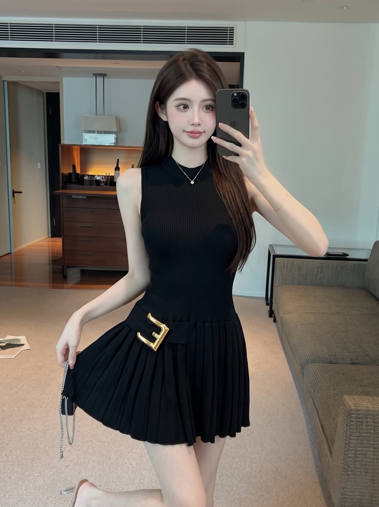 실사 작은 샤넬 스타일 품격 디자인 센스 플리츠 민소매 여성 드레스 여름 허리 수축 슬림해 보이는 라운드 넥 플리츠 미니 스커트 이미지 4