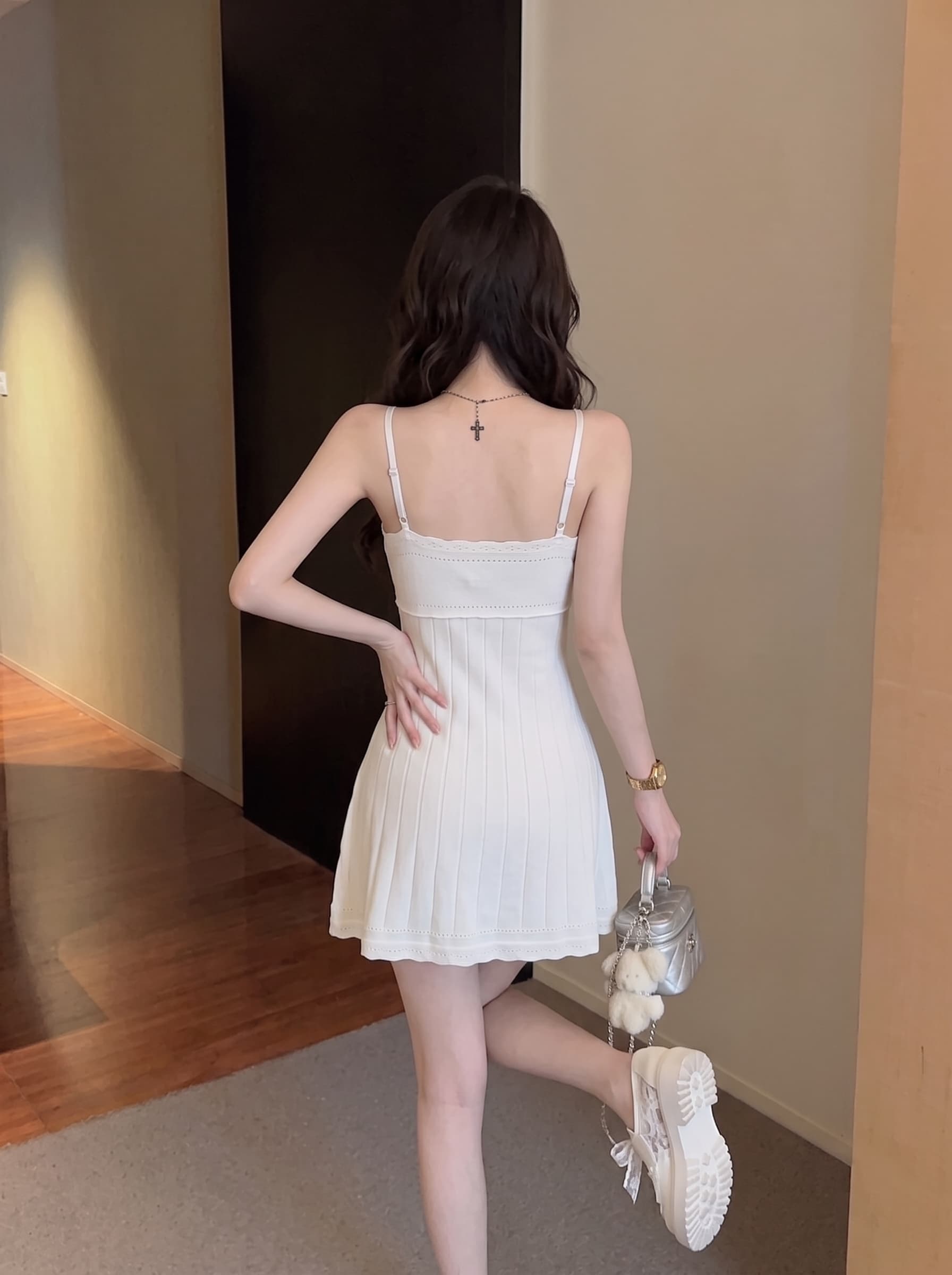 실사 자수 홀로우 아웃 V넥 슬립 여성 드레스 여름 순수한 욕망 바람 허리 수축 A라인 스커트 품격 슬림해 보이는 짧은 치마 상세 이미지 5