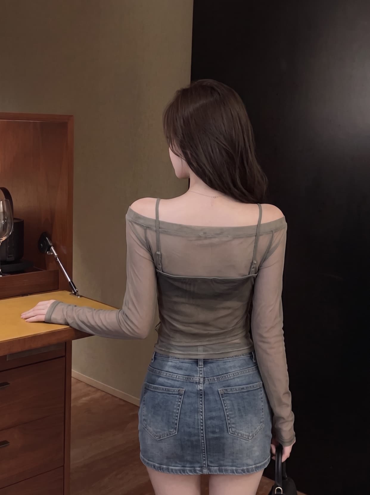 실사 디자인 센스 페이크 레이어드 패치워크 핫픽스 하프 ~을 통해 망사 티셔츠 여성 오프숄더 몸매 가꾸기 슬림해 보이는 긴팔 맨위 상세 이미지 6