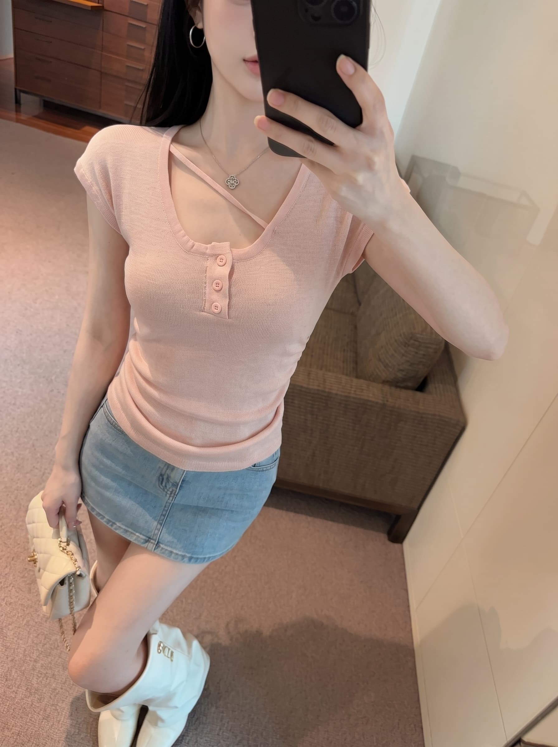 실사 u 칼라 쇄골 민소매 주름 티셔츠 여성 여름 디자인 센스 작은 대중 허리 수축 몸매 가꾸기 쇼트 스타일 니트 스웨터 맨위 상세 이미지 13