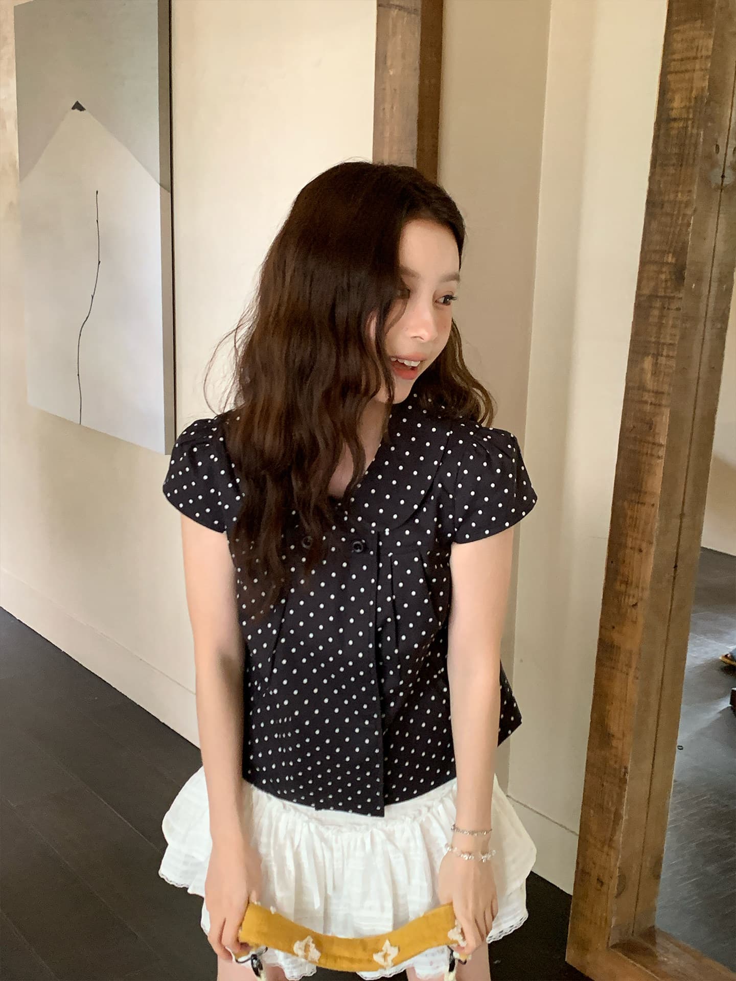 경관 그림 정가 검정색 레트로 도트 무늬 반팔 여성 셔츠 얇은 여름 연령 감소 프랑스식 맨위 베이비 칼라 작은 셔츠 상세 이미지 13