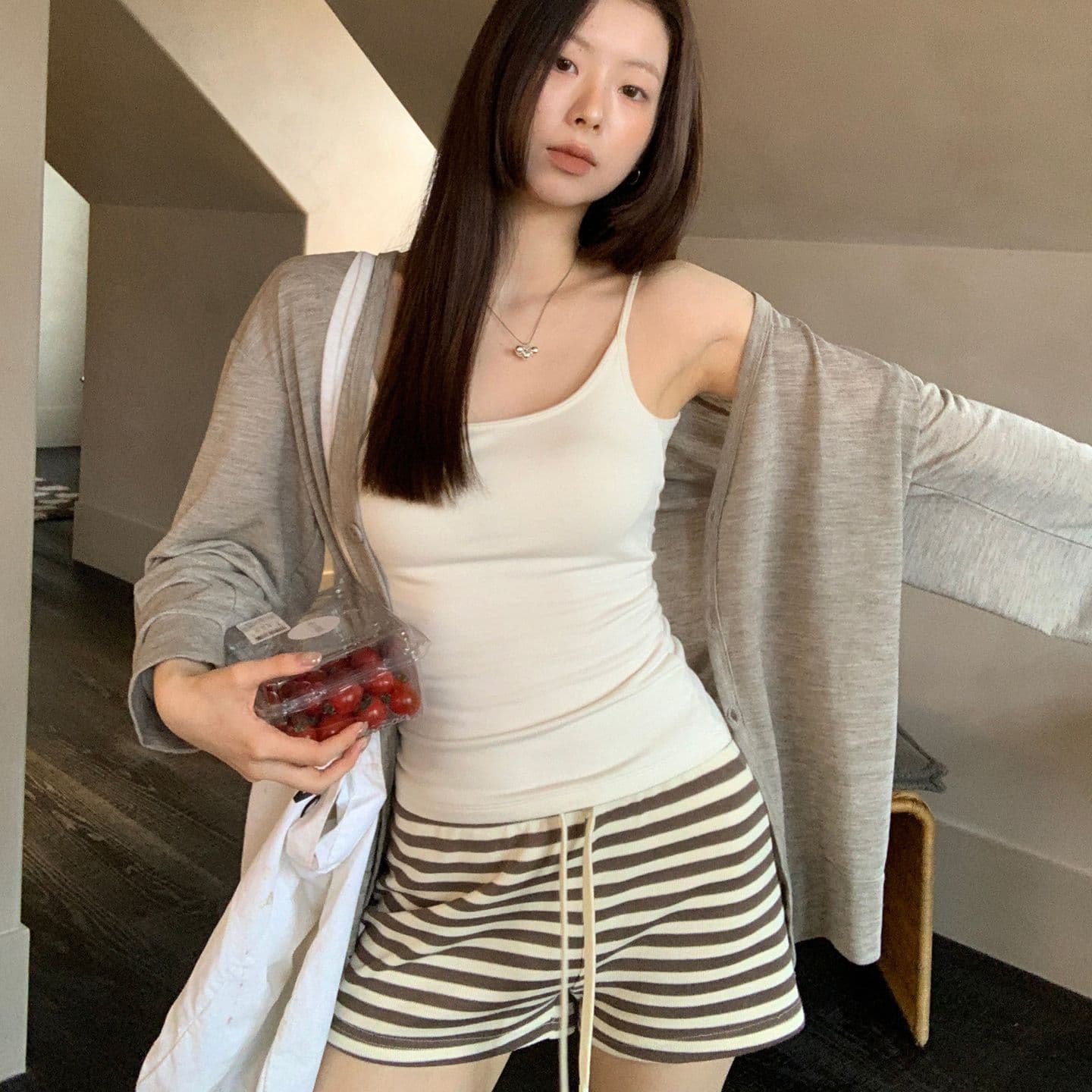 원본 원단 스트라이프 반바지 여성 여름 2026 새로운 외출용 운동 캐주얼 루즈핏 아메리칸 높은 허리 바지 이미지 4