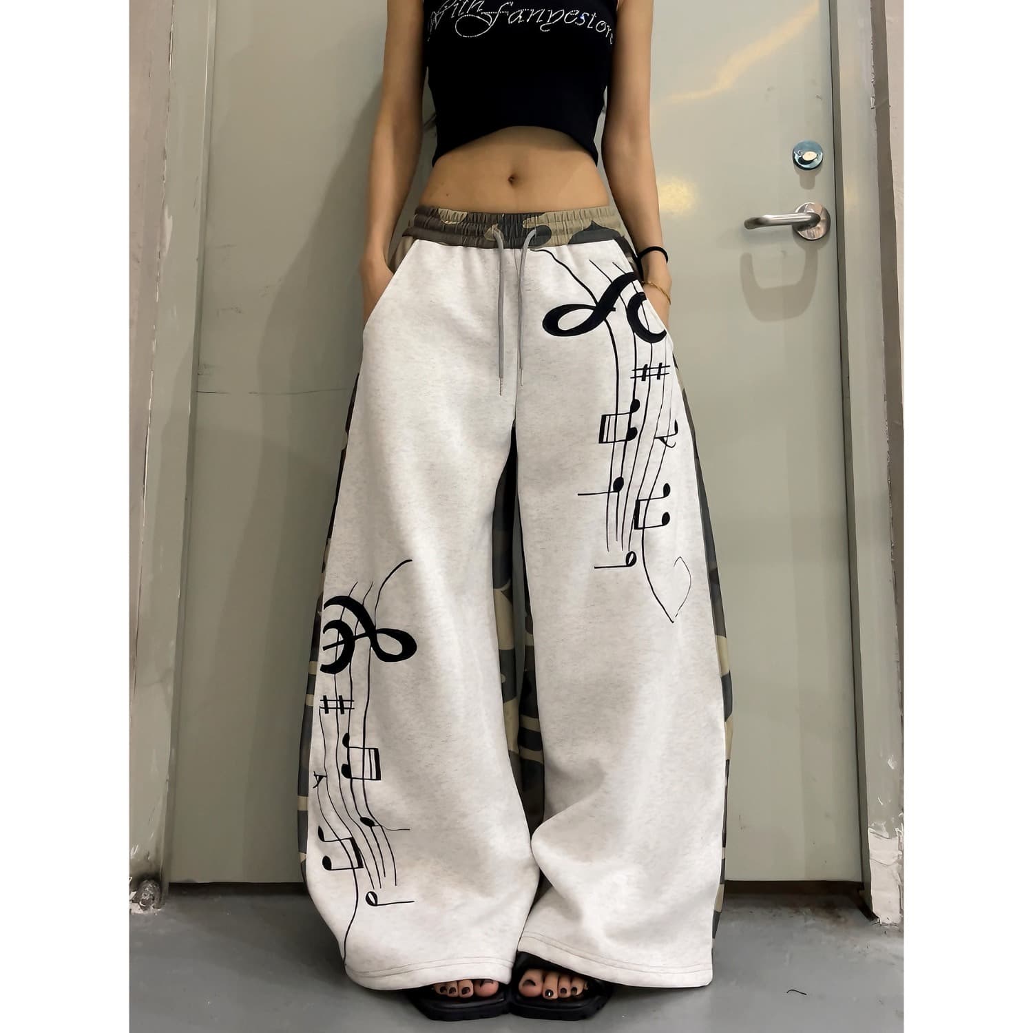 작은 대중 디자인 운동 바람 참고 자수 카모플라주 패치워크 캐주얼 웨이 바지 남녀 거리 다용도 루즈핏 캐주얼 바지