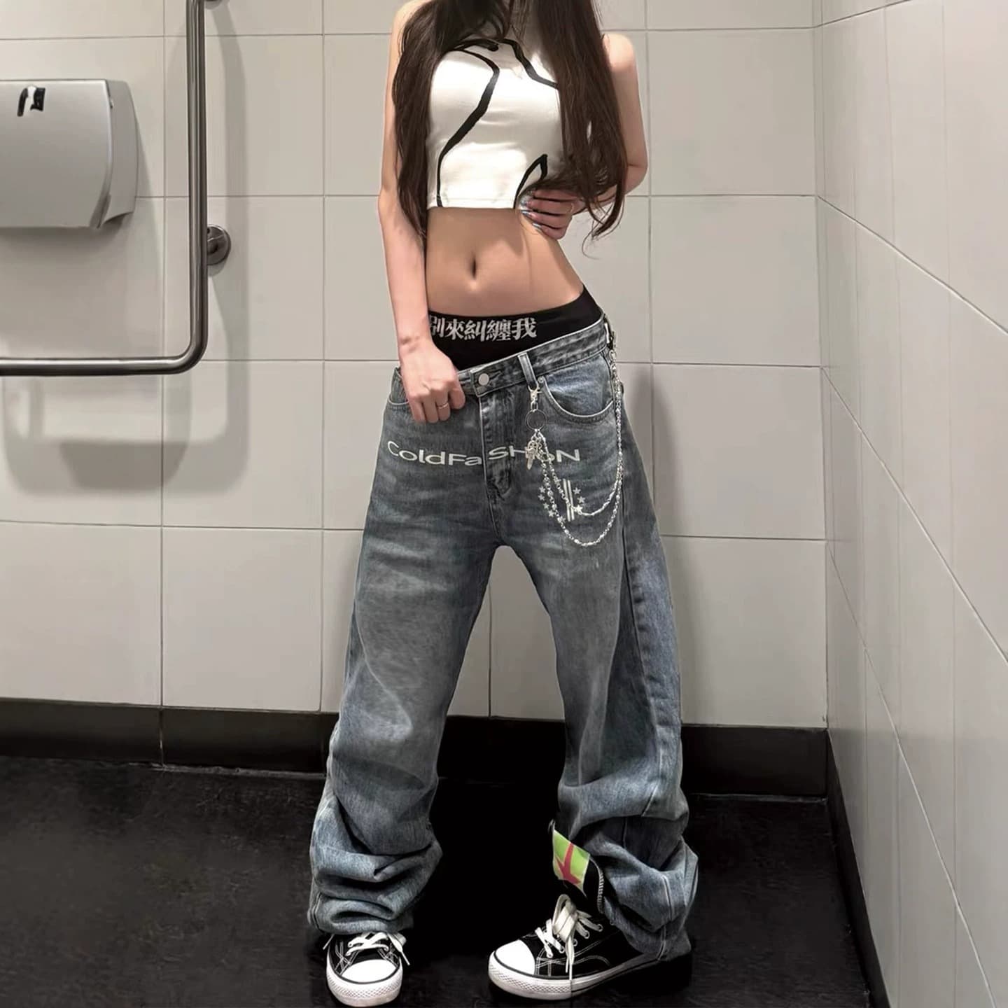 아메리칸 레트로 워싱 마 오래된 알파벳 프린트 부츠컷 청바지 여성 거리 루즈핏 슬림해 보이는 가을 센스 넓은 다리 길이 바지 이미지 4