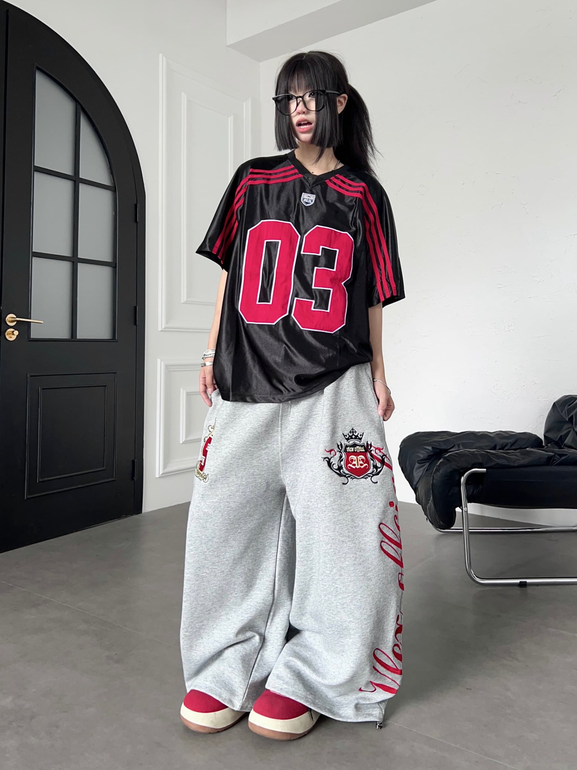 아메리칸 거리 배색 더블 머리 허리 자수 휘장 웨이 바지 루즈핏 넓은 다리 캐주얼 긴 바지 상세 이미지 25