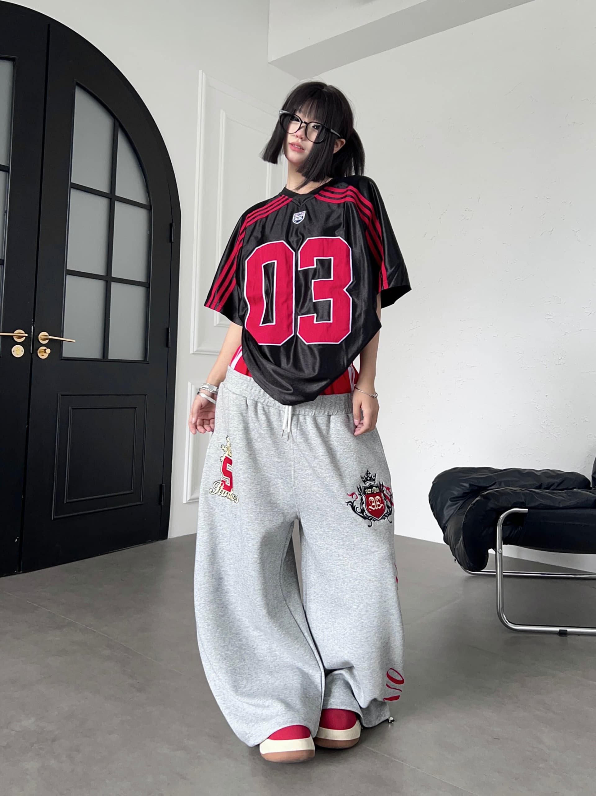 아메리칸 거리 배색 더블 머리 허리 자수 휘장 웨이 바지 루즈핏 넓은 다리 캐주얼 긴 바지 상세 이미지 26