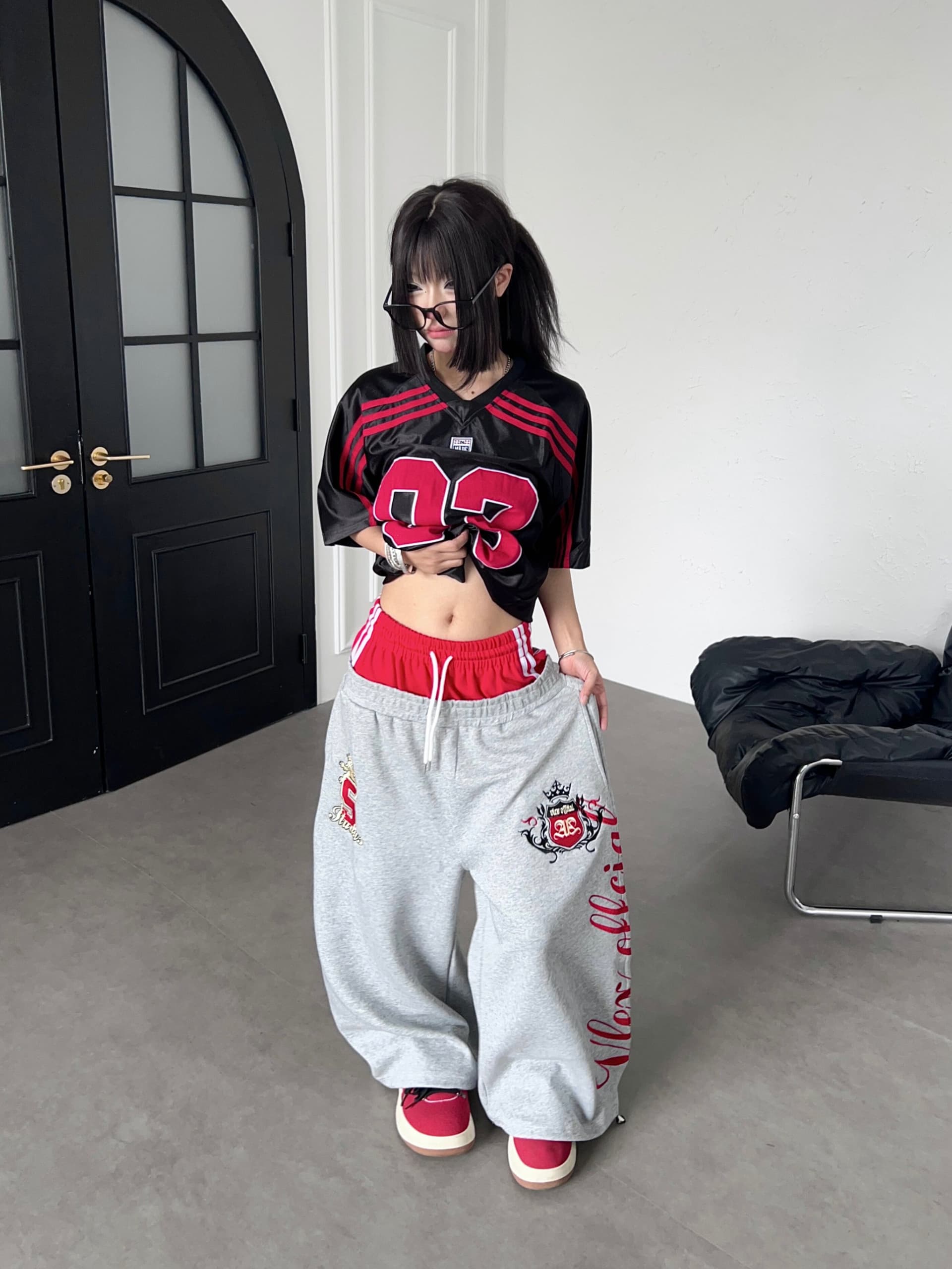 아메리칸 거리 배색 더블 머리 허리 자수 휘장 웨이 바지 루즈핏 넓은 다리 캐주얼 긴 바지 상세 이미지 29