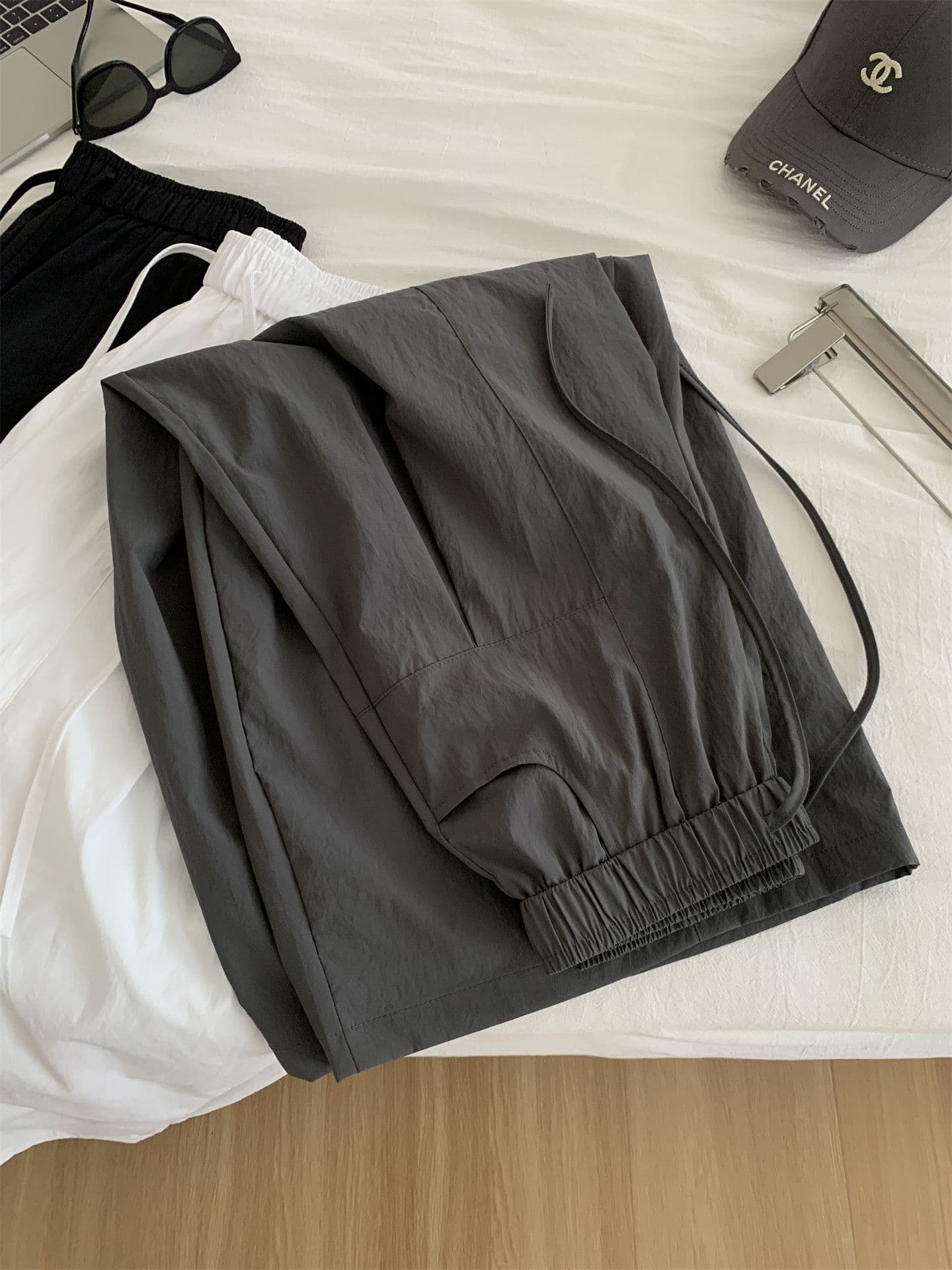 허리밴드 디자인 센스 펌프 Pleat 와이드 레깅스 바지 여름 새로운 한 부서 패션 느긋한 느슨함 속도 건조한 9 포인트 캐주얼 바지 상세 이미지 11
