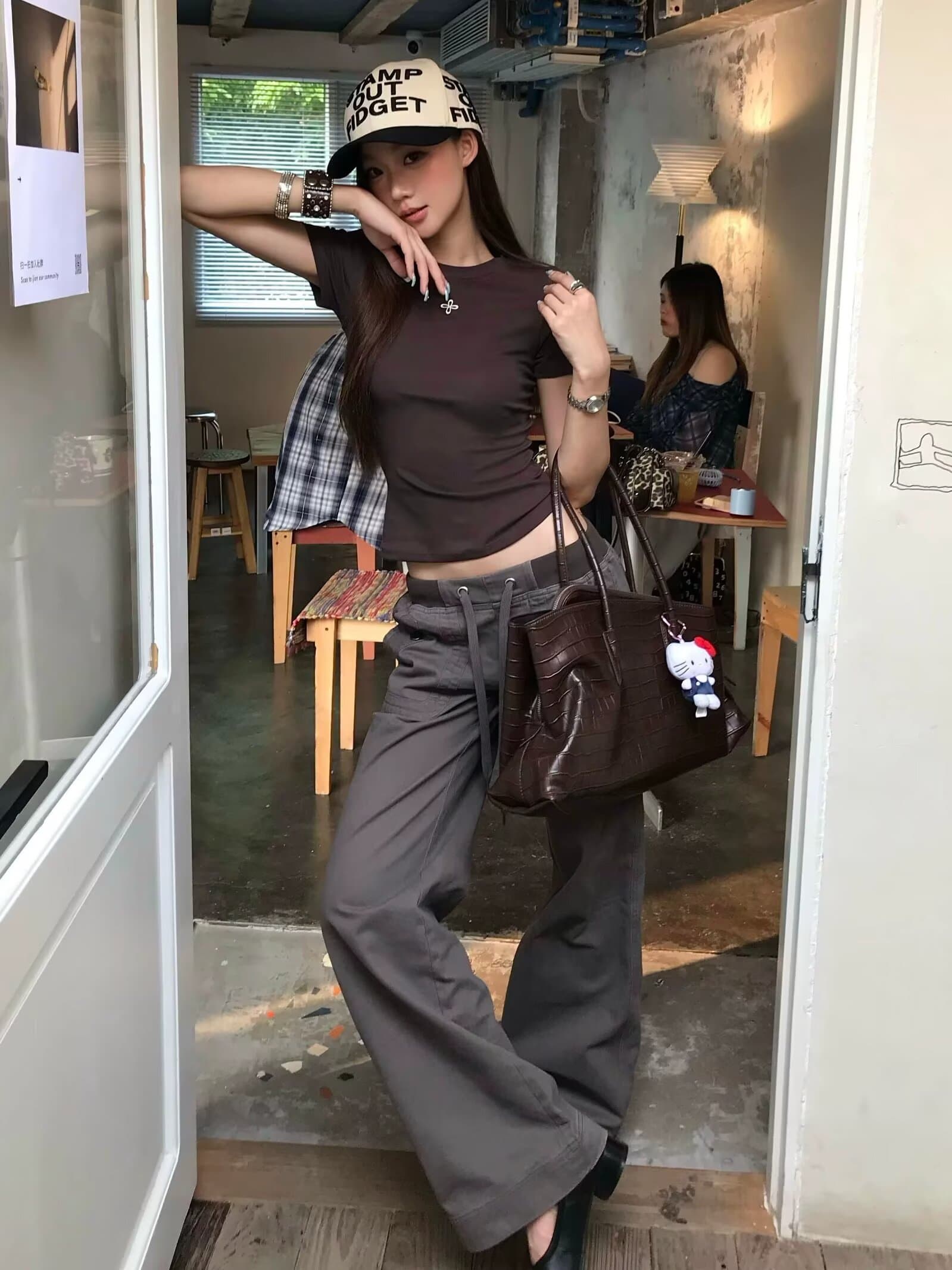 shawne 25ss 한국 작은 대중 개성 디자인 센스 라운드 넥 몸매 가꾸기 반팔 tee 워크웨어 팬츠 상세 이미지 29