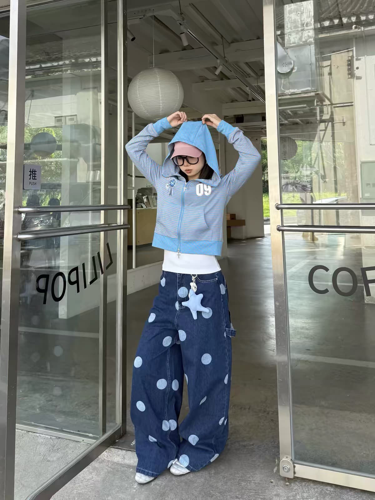 아메리칸 레트로 루즈핏 도트 무늬 하트 기타 주머니 청바지 여성 넓은 다리 바닥 청소 작은 대중 디자인 센스 긴 바지 이미지 3