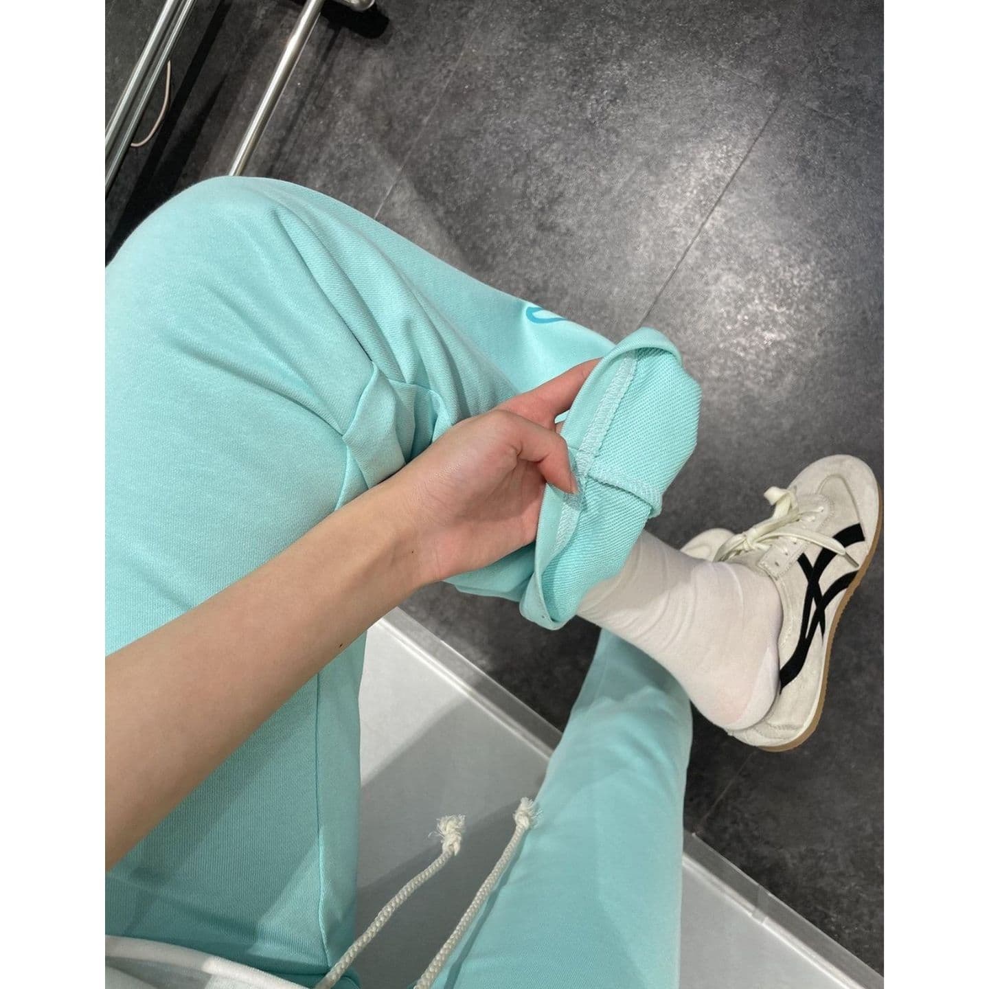 광저우 원단 원본 원단 아메리칸 레트로 호수 물 녹색 펌프 로프 웨이 바지 여성 가을 겨울 캐주얼 롱 바지 트렌디 이미지 3