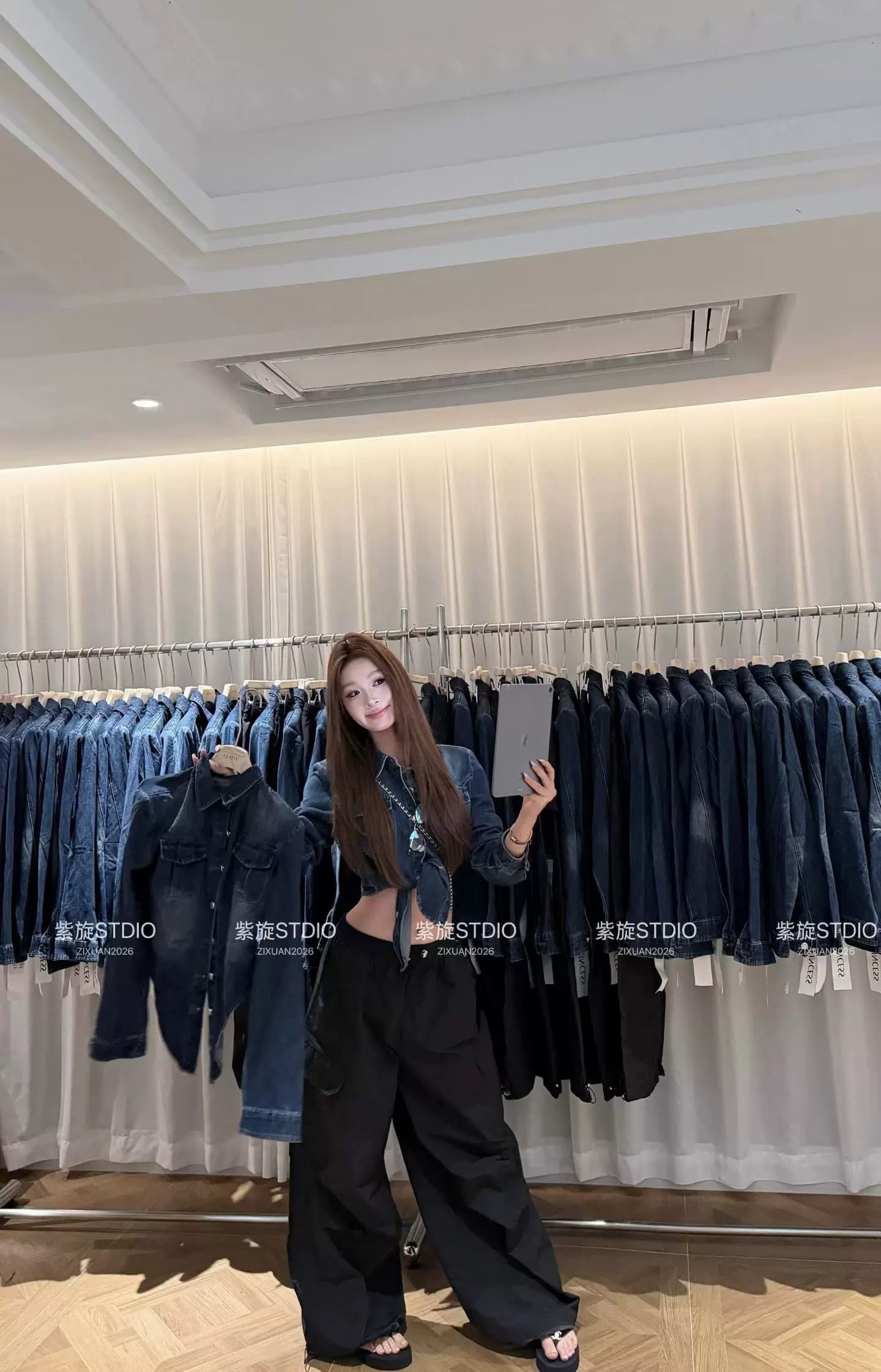 올해 여름 새로운 외국 가스 얇은 스타일 트렌드 데님 셔츠 슬림해 보이는 루즈핏 패션 워크웨어 팬츠 두 조각 여성 세트 이미지 3