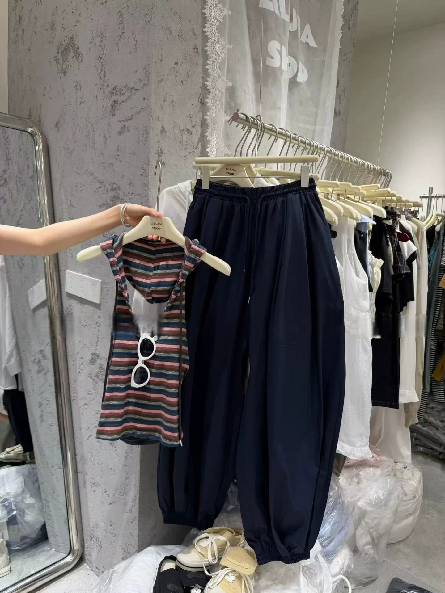 올해 여름 새로운 한국 스타일 스트라이프 후드 백리스 맨위 캐주얼 바지 루즈핏 슬림해 보이는 투피스 세트 패션 섹션 상세 이미지 15