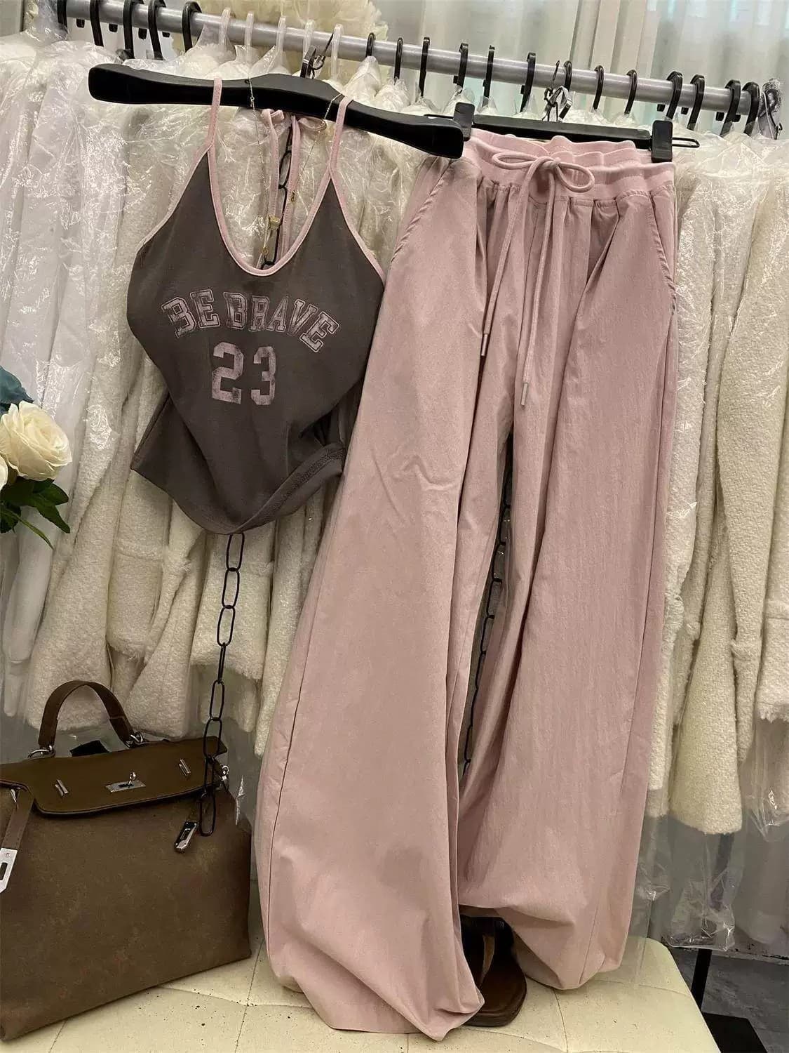 핫걸 운동 바람 알파벳 프린트 행침 목 캐미솔 펌프 로프 와이드 레그 팬츠 캐주얼 롱 바지 투피스 세트 상세 이미지 15