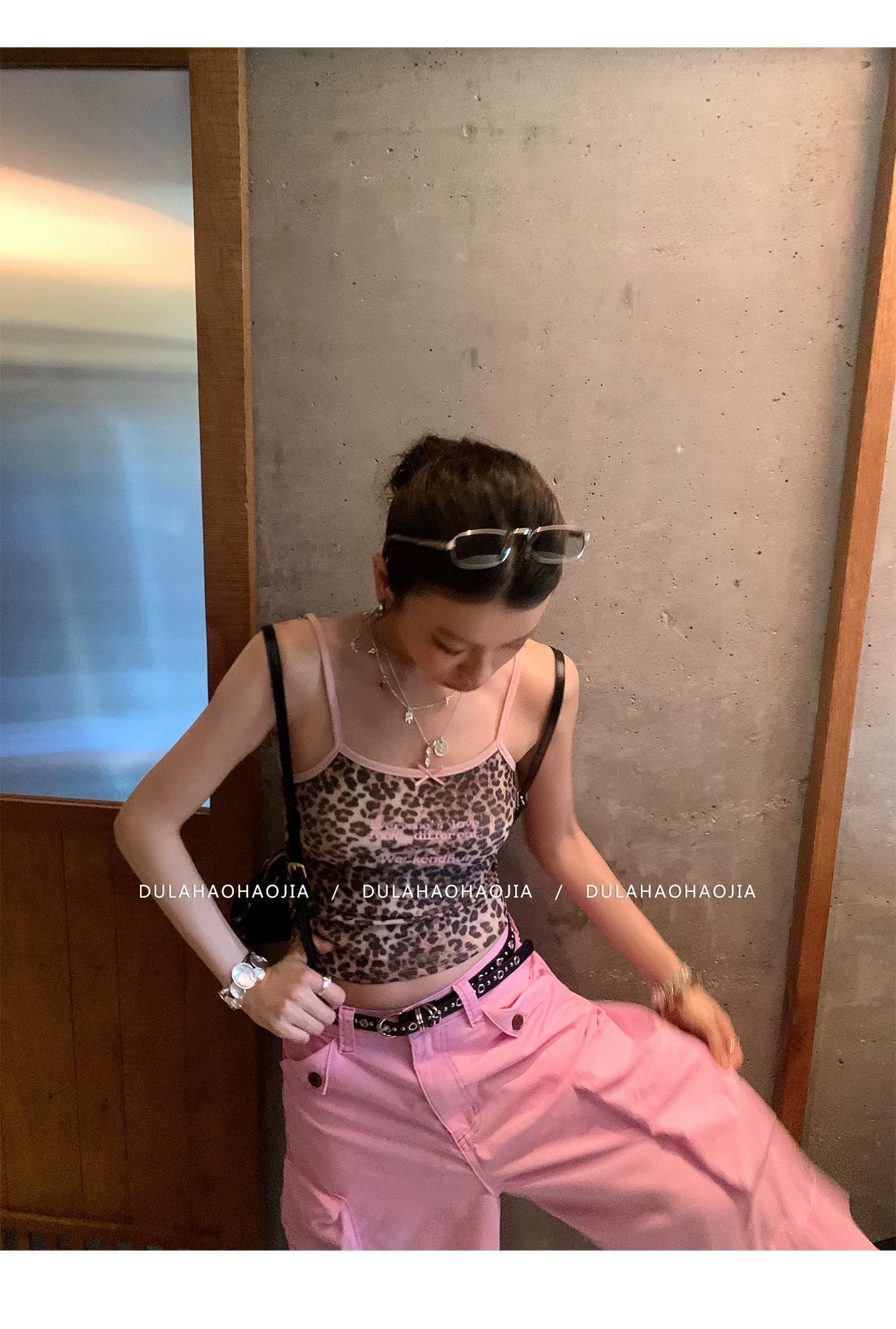 올해 여름 새로운 달콤한 차가운 거리 다용도 섹션 넓은 다리 워크웨어 7부 바지 여성 로우 웨이스트 루즈핏 캐주얼 바지 상세 이미지 11
