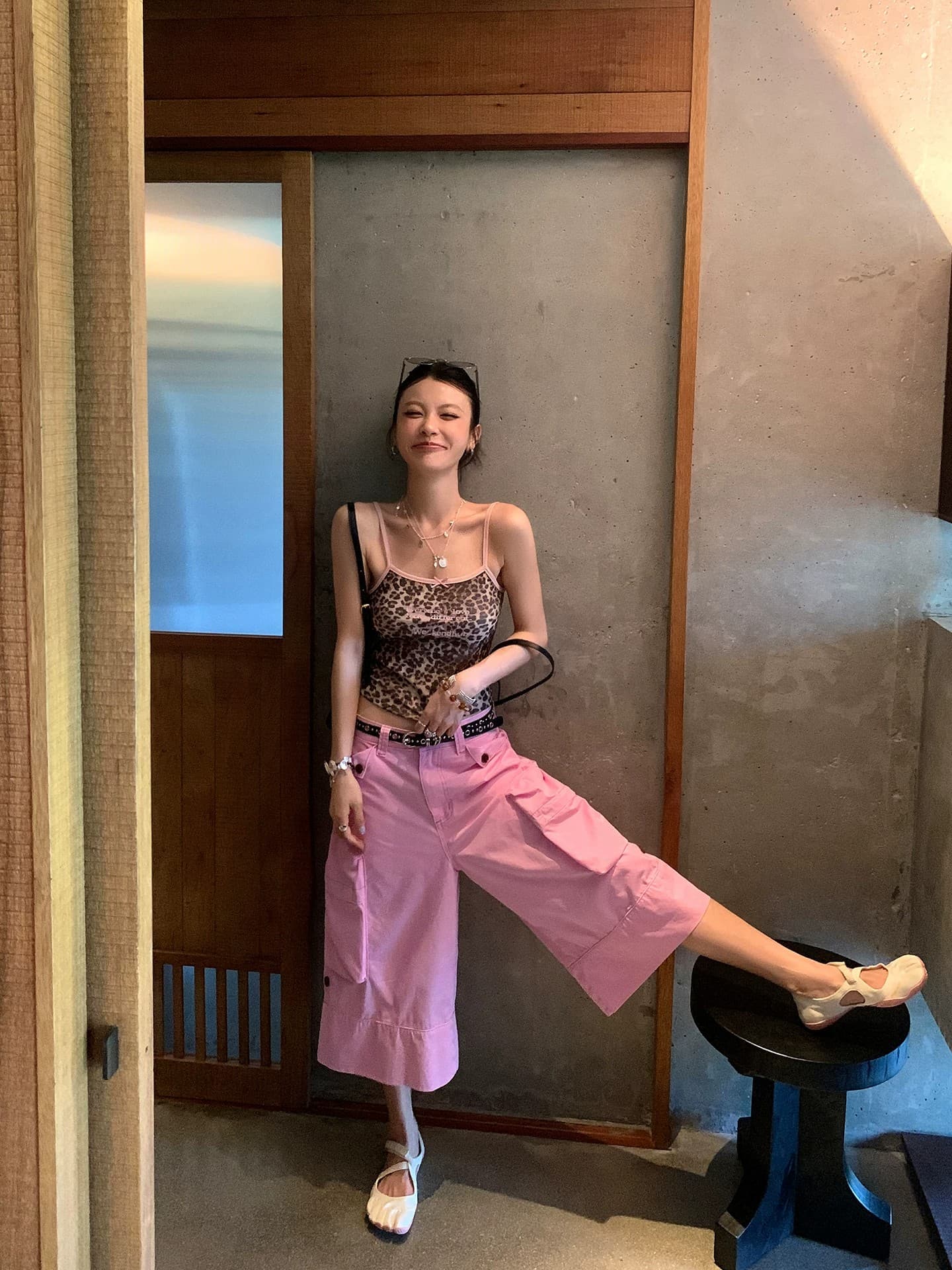올해 여름 새로운 달콤한 차가운 거리 다용도 섹션 넓은 다리 워크웨어 7부 바지 여성 로우 웨이스트 루즈핏 캐주얼 바지 상세 이미지 29