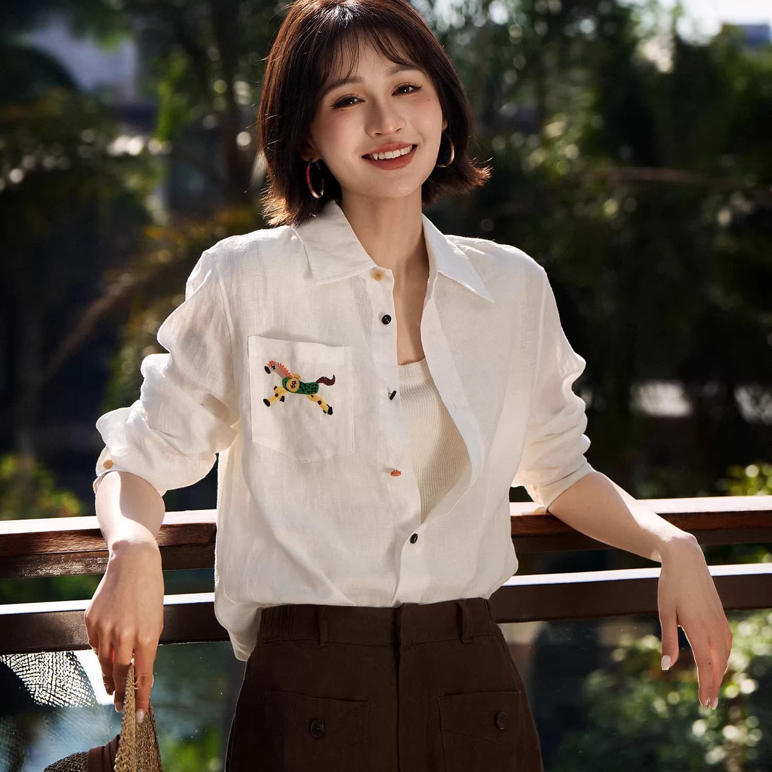아름 다운 ~ 중 것들 오래된 돈 바람 아마 셔츠 무지개 싱글 줄 버튼 작은 말 주머니 자수 셔츠 여성 2026 가을 새로운
