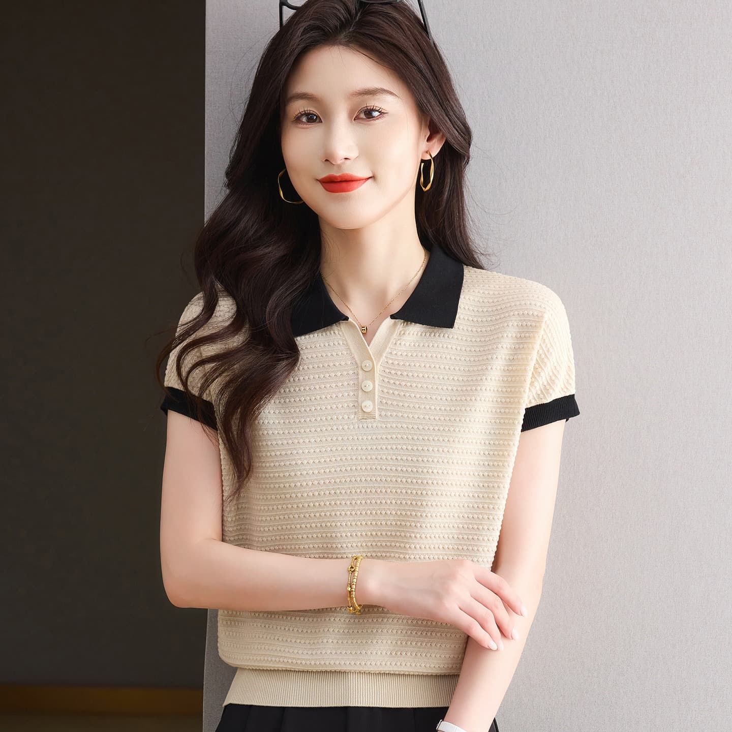 라이 경기 서울 주간 실크 반팔 여성 여름 새로운 슬림해 보이는 연령 감소 폴로 칼라 패치워크 색상 티셔츠 루즈핏 외국 가스 얼음 실크 맨위 이미지 5