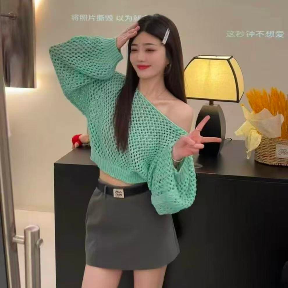 순수한 욕망 바람 섹시함 비스듬한 어깨 홀로우 아웃 니트 스웨터 여성 봄 여름 얇은 스타일 루즈핏 슬림해 보이는 쇼트 스타일 자외선 차단 블라우스 맨위 상세 이미지 1