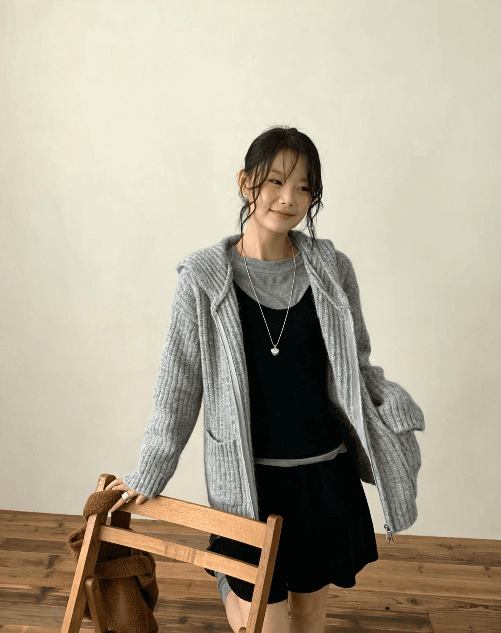 느긋한 센스 후드 지퍼 니트 오픈 가디건 여성 2026 가을 겨울철 새로운 미니멀리즘 와이드 부드러운 찹쌀 스웨터 코트 상세 이미지 14